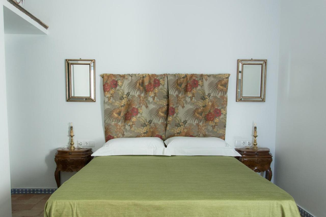Casa Senorial Con Piscina. Casa Donna Isabel Guest House Peñaflor Екстериор снимка