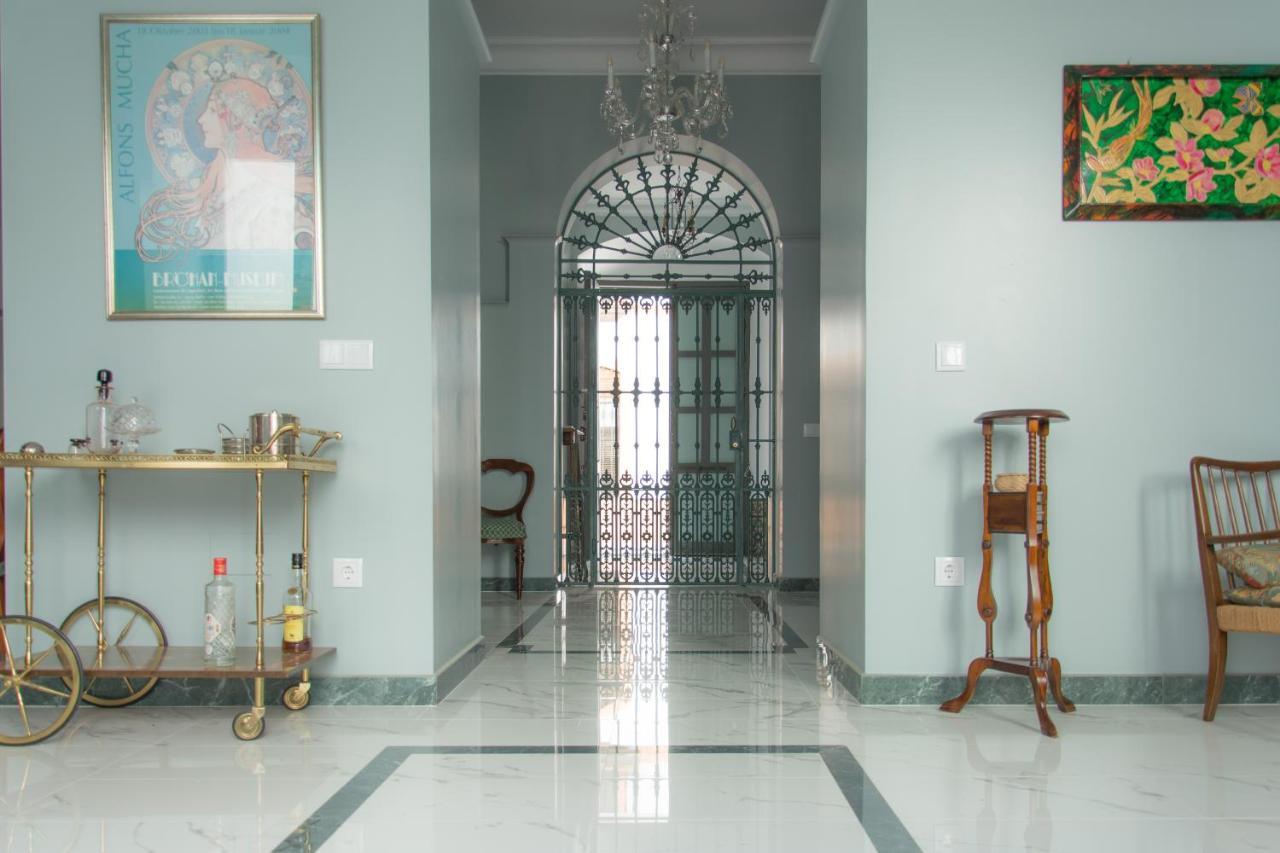 Casa Senorial Con Piscina. Casa Donna Isabel Guest House Peñaflor Екстериор снимка